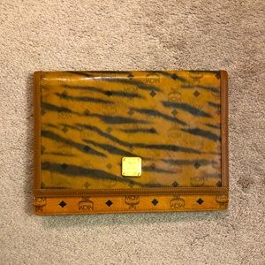 Vintage MCM clutch